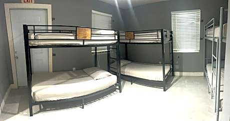 Bed in 6-Bed Mixed Dormitory Room
