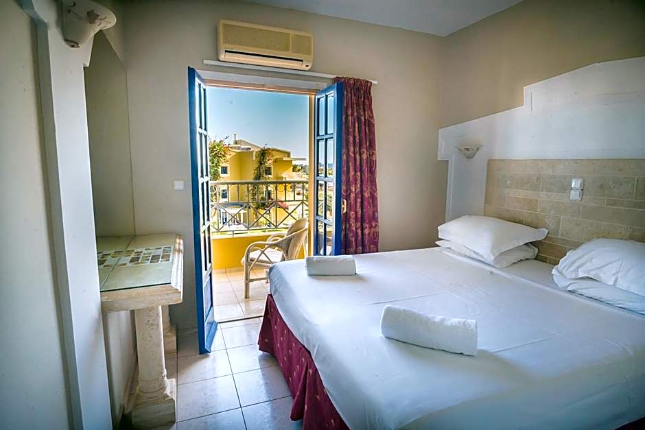 Parthenis Hotel & Suites