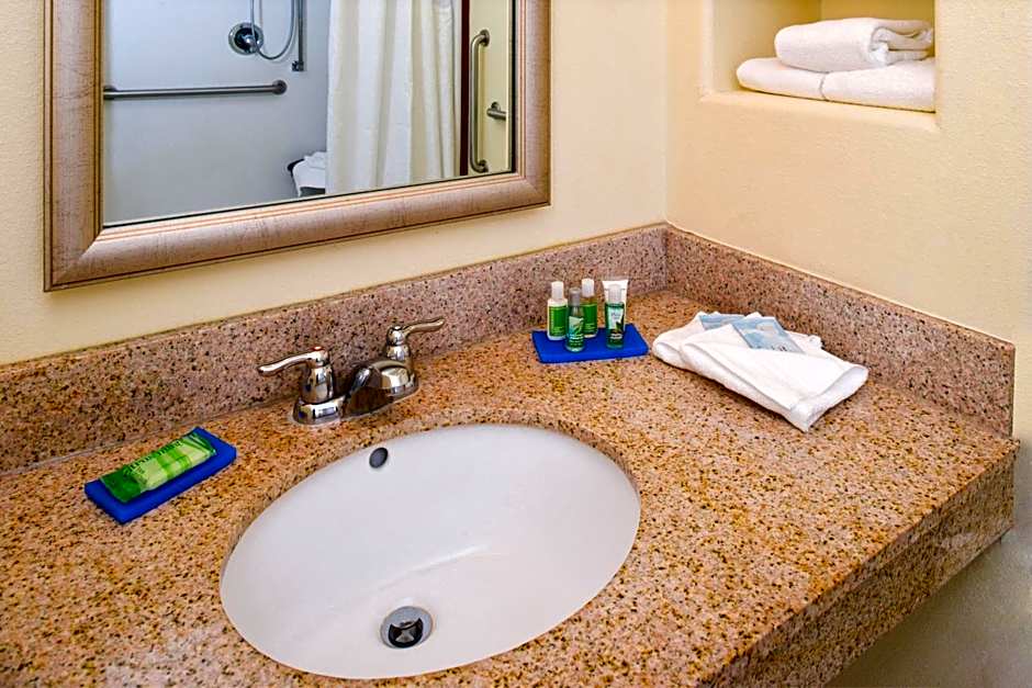 Holiday Inn Express Hotel & Suites Alamosa By IHG