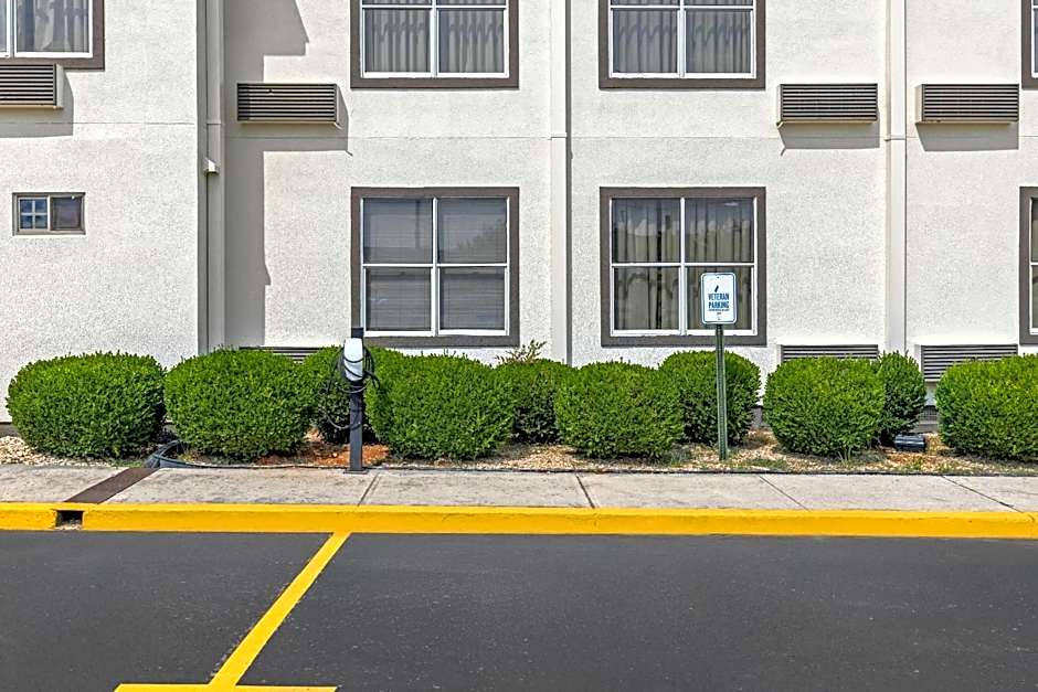 Super 8 by Wyndham Athens