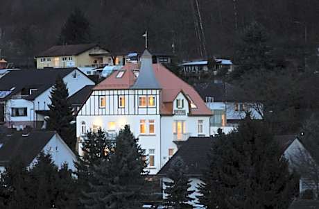 Villa Waldfrieden - Design trifft Budget