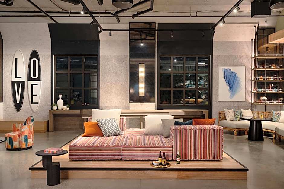 Moxy St. Petersburg Downtown