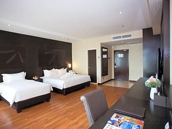 Vouk Hotel Suites