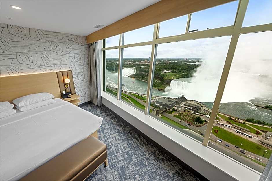 Tower Hotel at Fallsview
