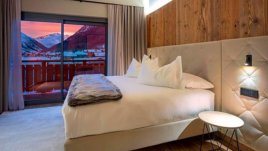 Paradise Lodge