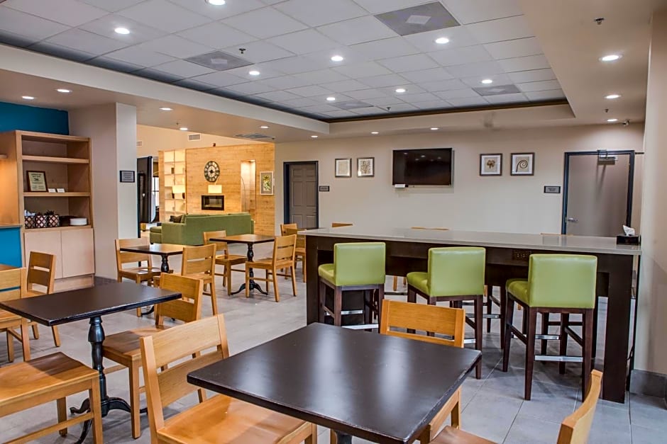 Country Inn & Suites by Radisson, Harlingen, TX