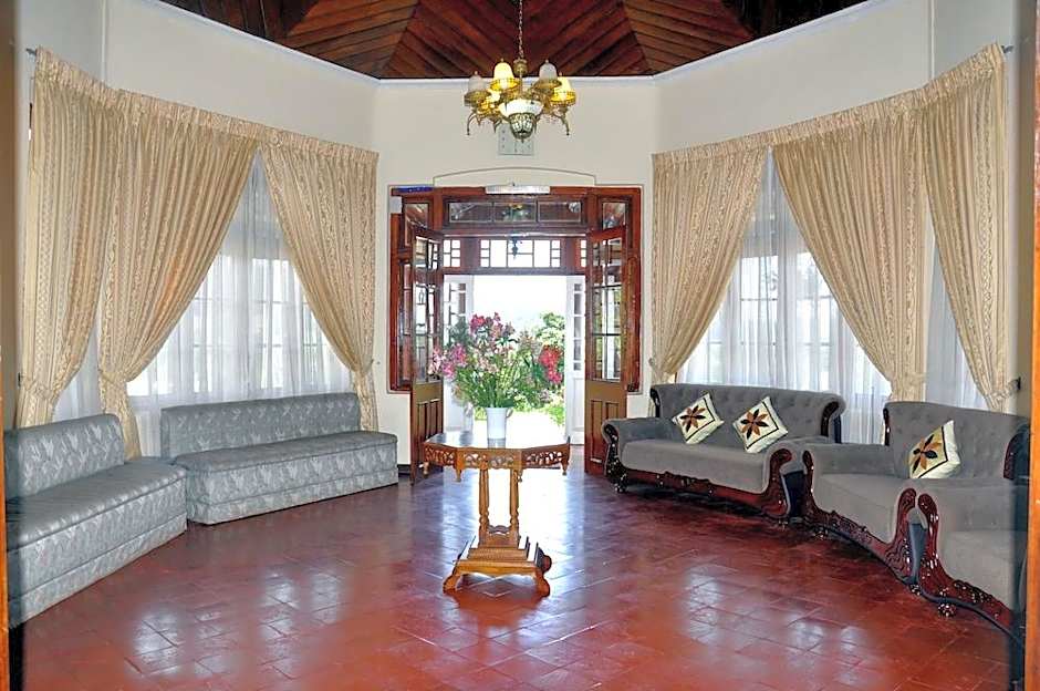 Chelthnam Holiday Bungalow