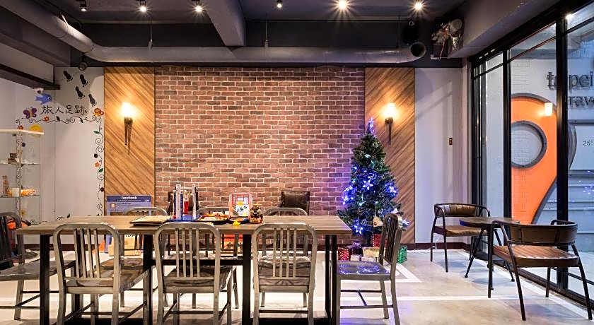 Taipei Travelers International Hostel