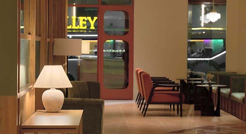 Len Hotel