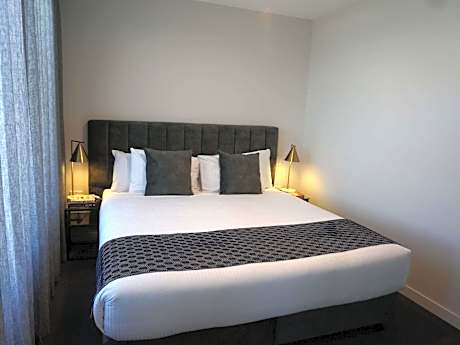 Superior Apartment with One King Bed