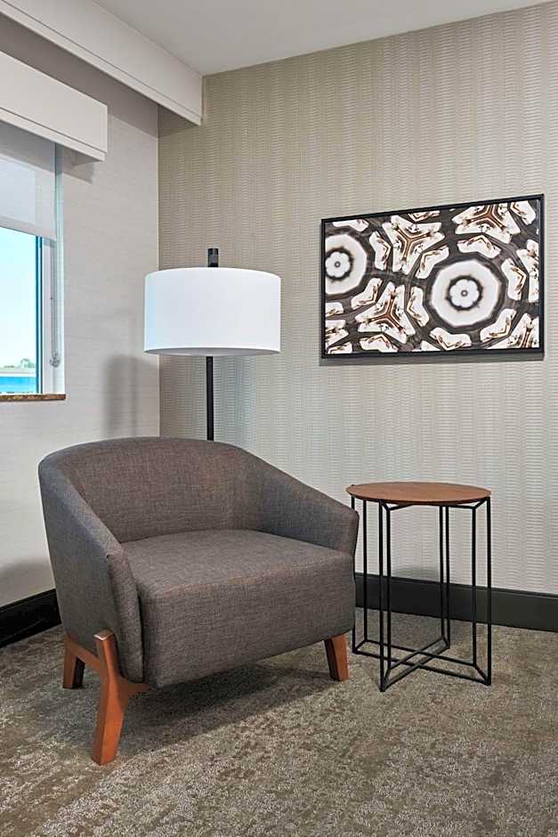 DoubleTree By Hilton Fullerton