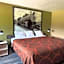 Super 8 by Wyndham Topeka/Wanamaker RD/I-70