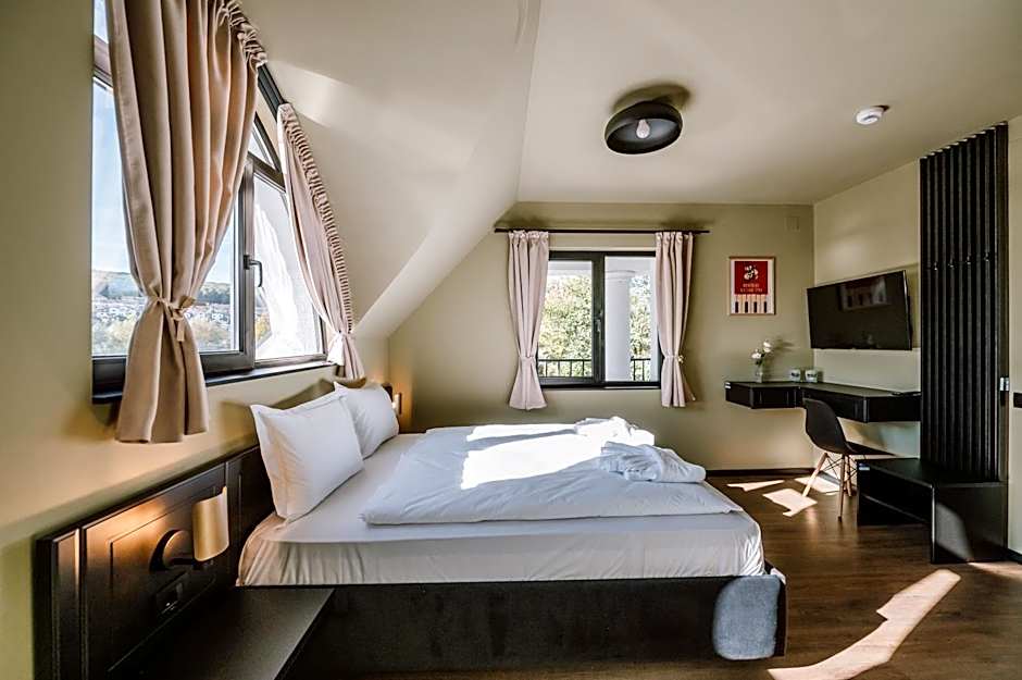 Photo 1 of 50 of Motel Oasis