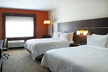 Standard Queen Room with Two Queen Beds - Communications Accessible