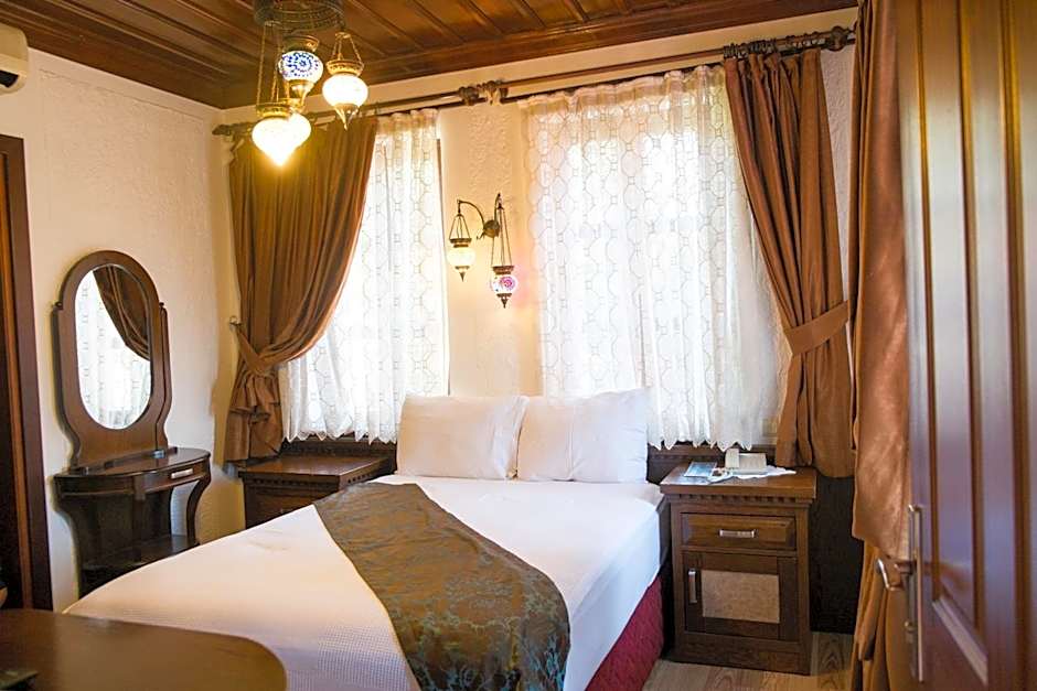 Cicerone Lodge Hotel