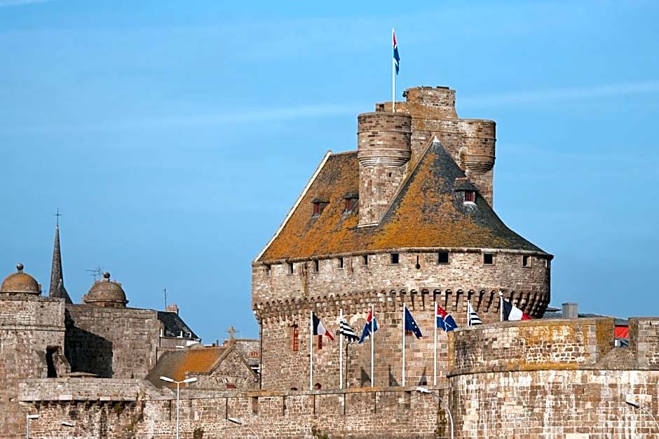 Hôtel La Porte Saint Pierre