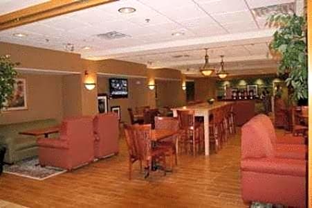 Hampton Inn Garden City
