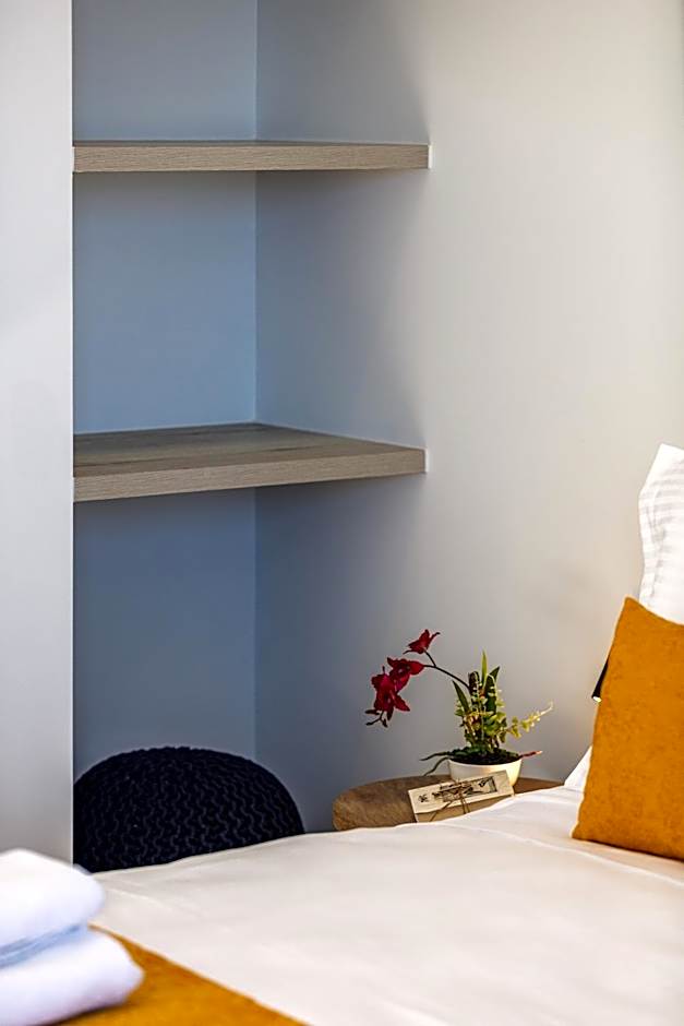 Lines Concept Accommodation