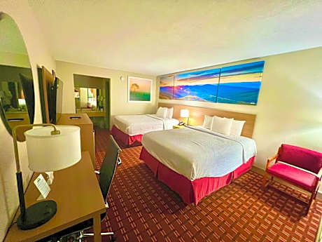 King Room with Bath Tub - Mobility Accessible/Non-Smoking