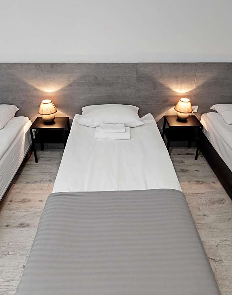 HappyInn Rooms