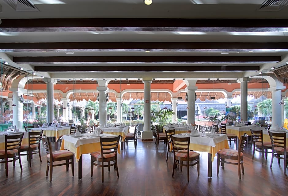 Grand Palladium Colonial Resort & Spa-All Inclusive