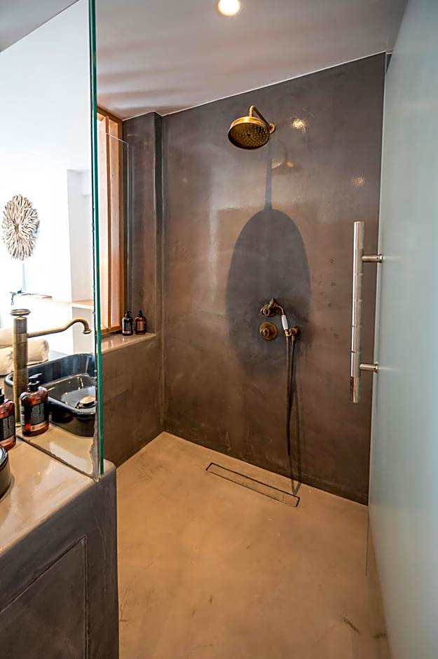 Smy Mediterranean White Santorini