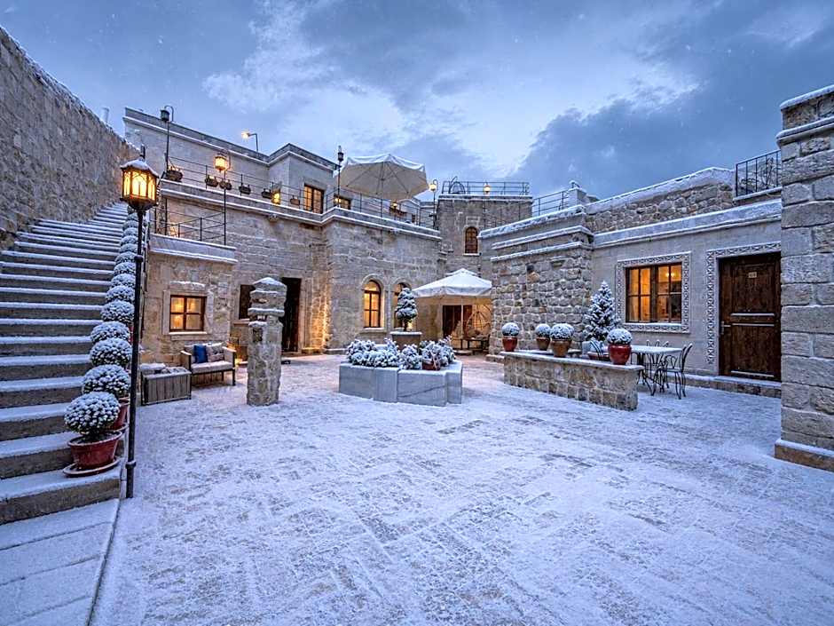 Crassus Cave Hotel
