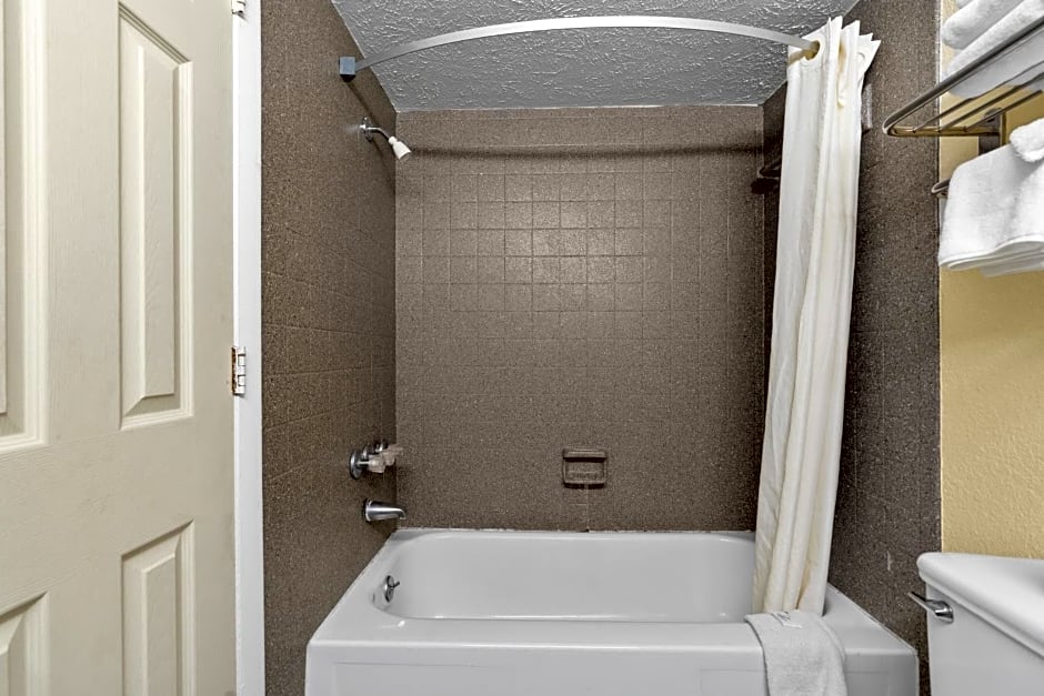 Days Inn by Wyndham Myrtle Beach-Grand Strand