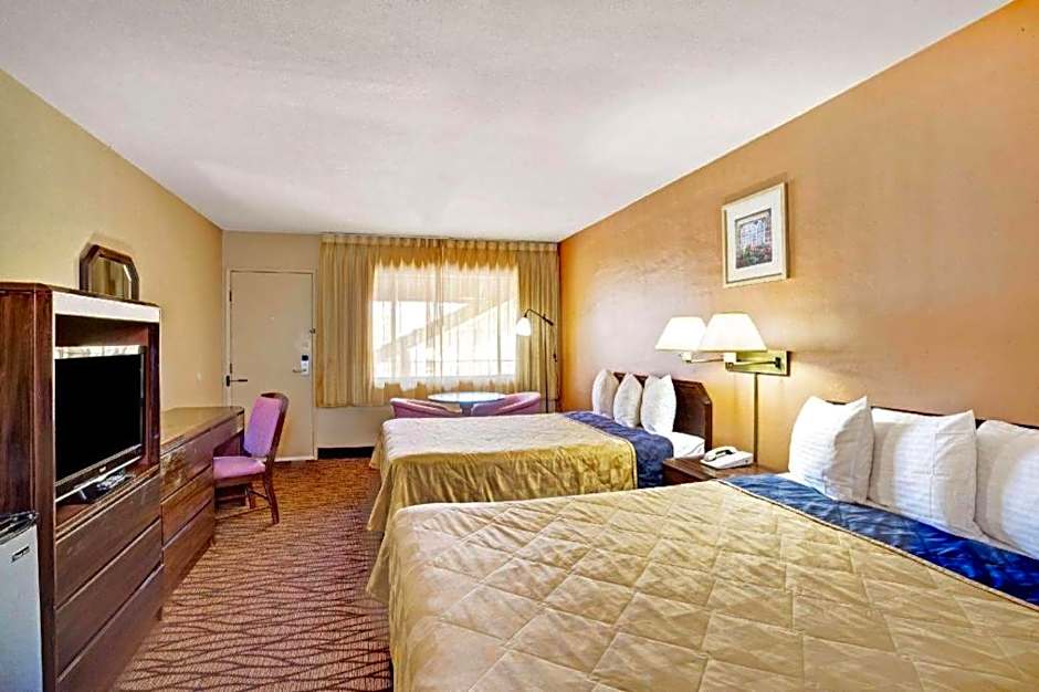 Howard Johnson by Wyndham South Lake Tahoe