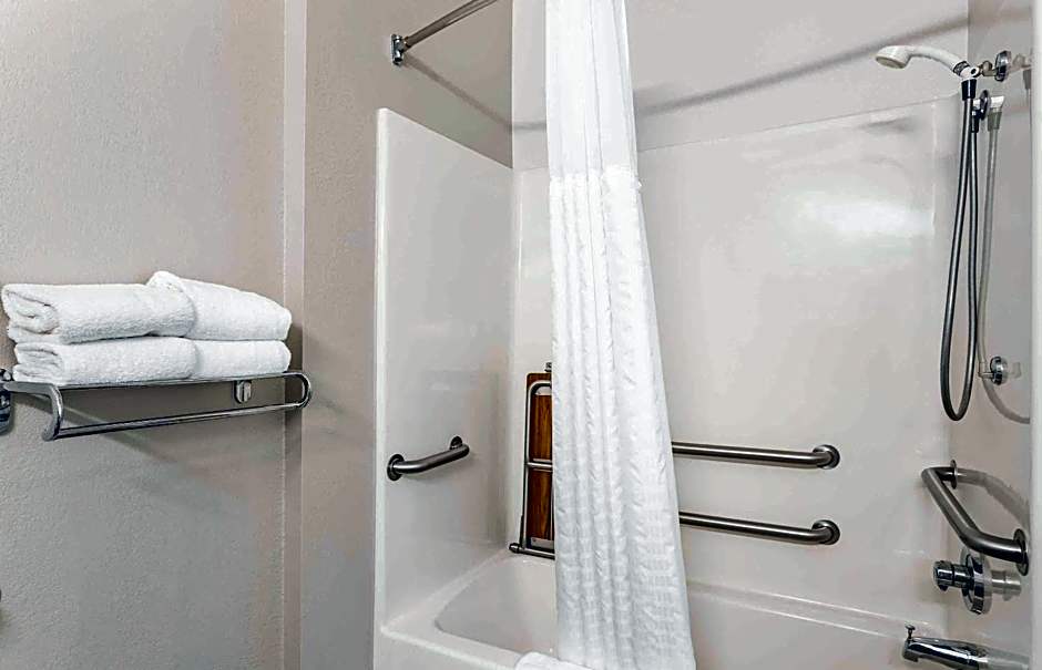 Extended Stay America Suites - Long Island - Melville