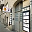 Happy House Hostel