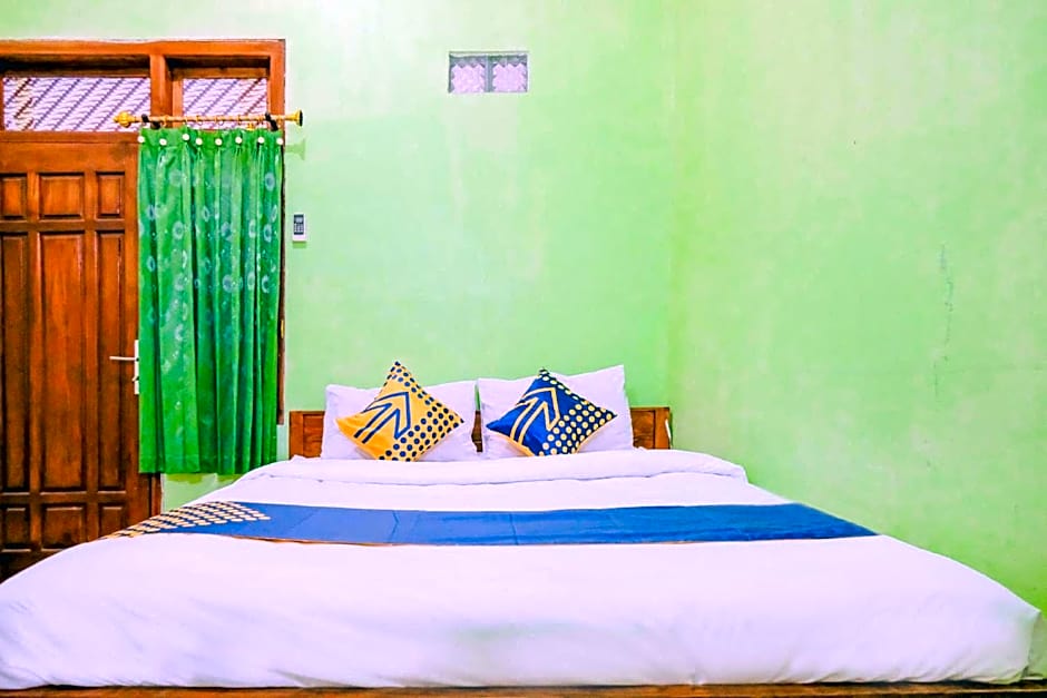 SPOT ON 1759 Family Residence