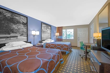 2 Queen Beds Accessible Room Non-Smoking