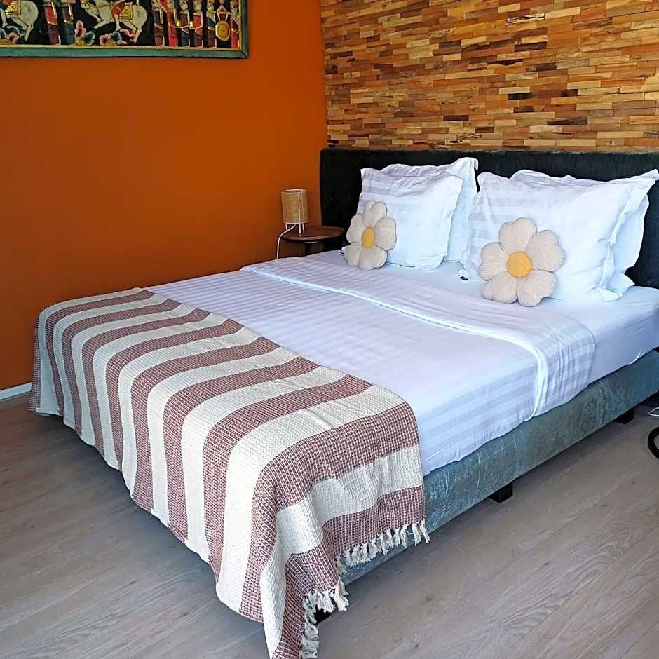 East Meets West Bed and Breakfast