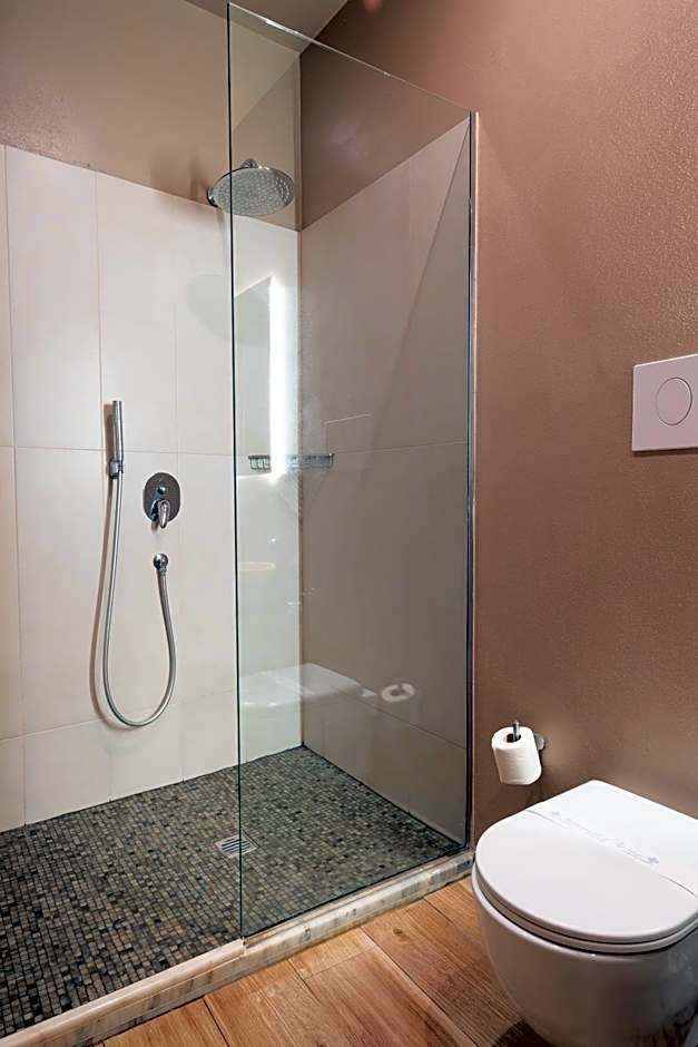 GOGO` Boutique Hotel