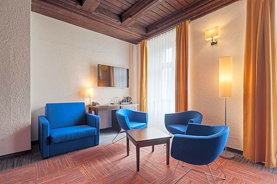 Palazzo Rosso Old Town