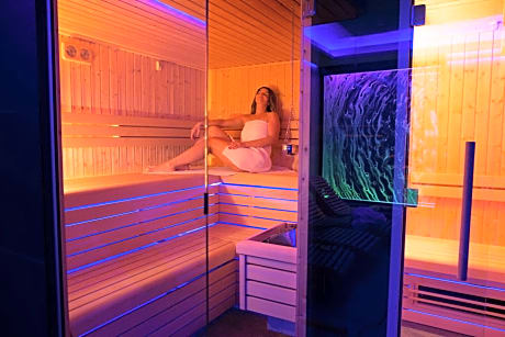 Baltic Time - domki z jacuzzi i saunami