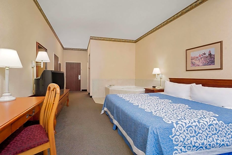 Magnuson Hotel West Liberty