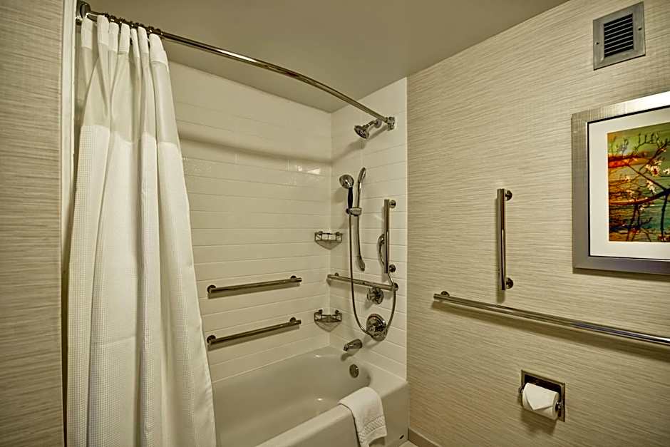 Fairfield Inn & Suites by Marriott Atlanta Vinings/Galleria