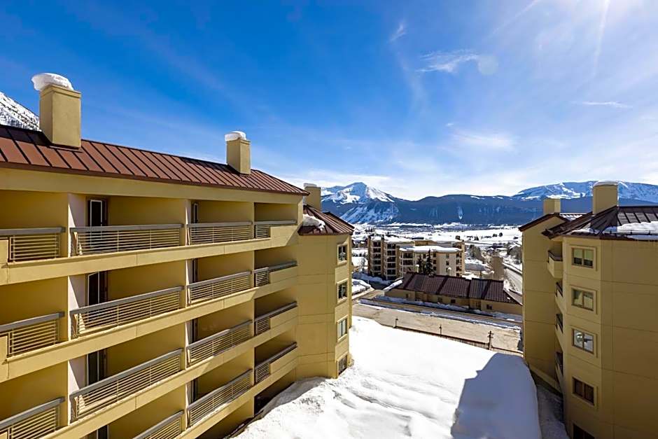 Elevation Hotel & Spa