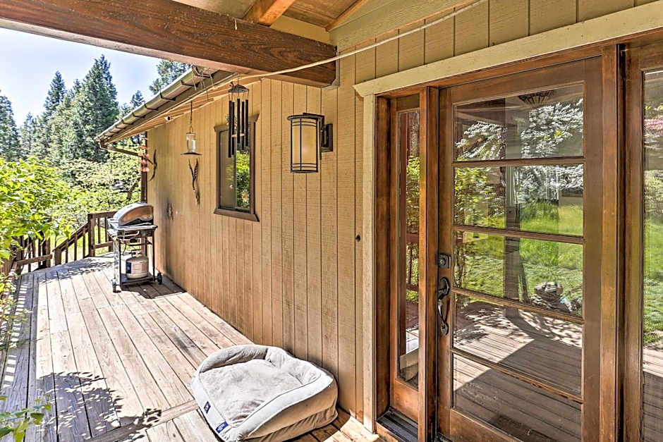 Vibrant Weaverville Escape with Deck and Creek!
