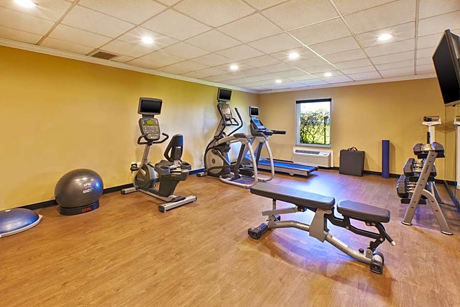 Country Inn & Suites by Radisson, Benton Harbor-St. Joseph, MI