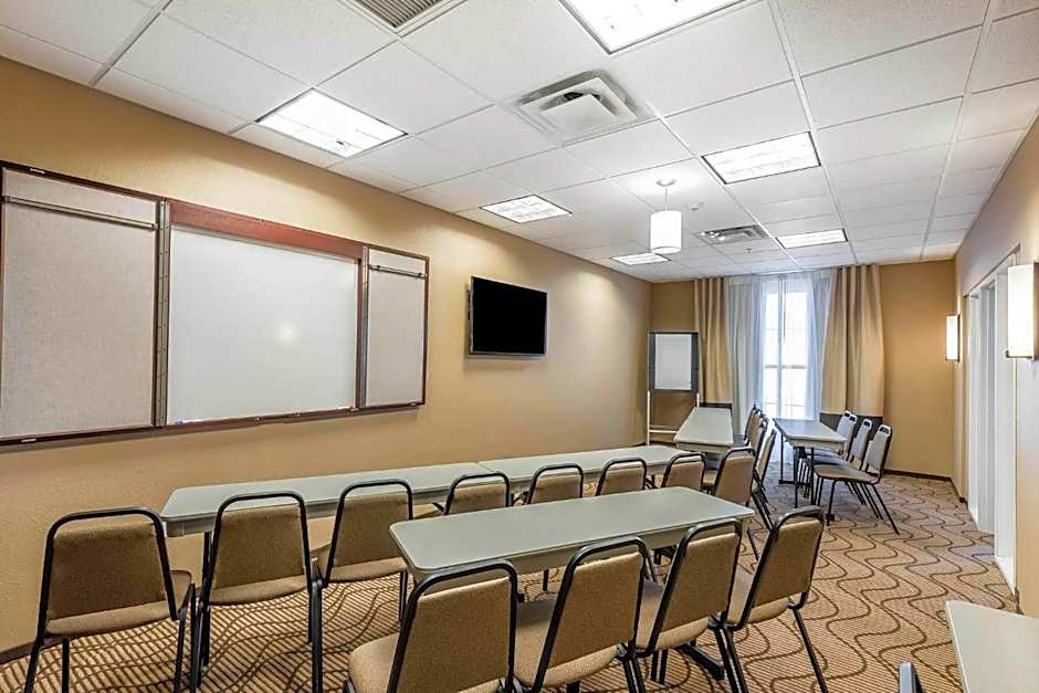 Comfort Inn & Suites Sidney I-80