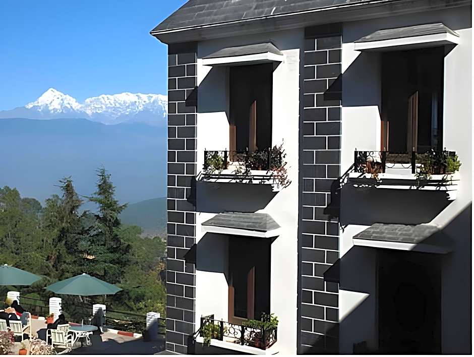Sun N Snow Inn Kausani by Leisure Hotels