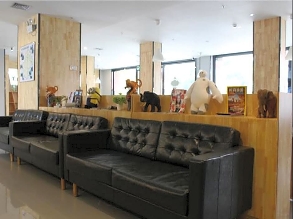 7 Days Premium Yunfu Xinxing Coach Terminal Branch