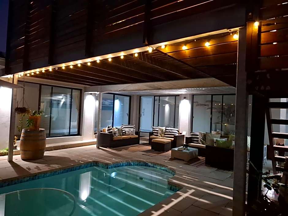 Hermanus Cliff Path Lodge - No Load-shedding