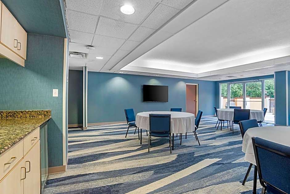 Comfort Suites Gastonia - Charlotte