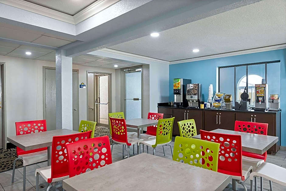 Days Inn by Wyndham Miami