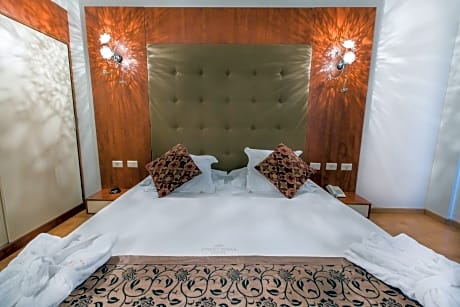 Ambassador Suite Sea View With Balcony