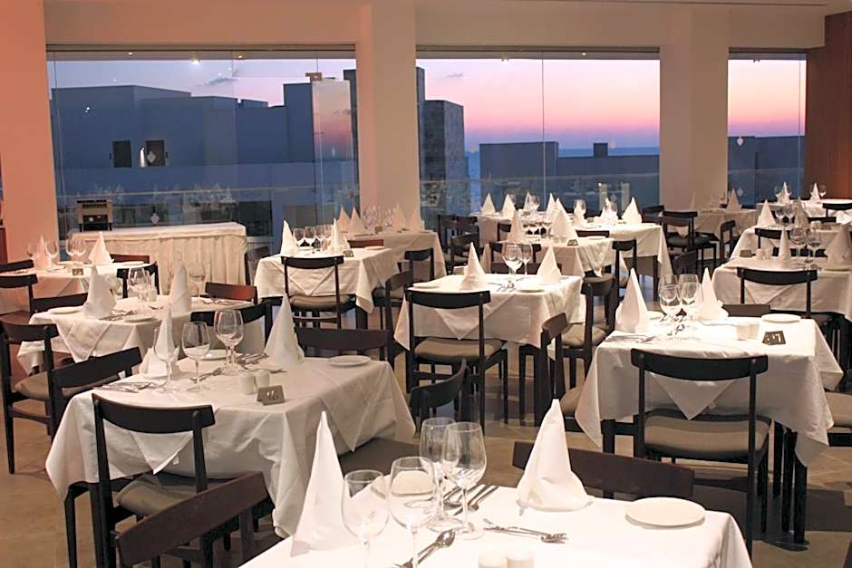 Gold Lagoon Kosher Hotel - by Amphora Hotel & Suites